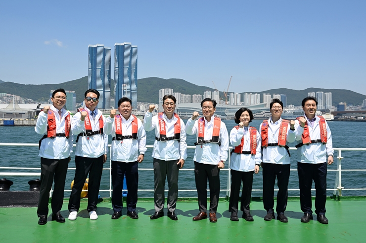 8-1 20230602 엑스포유치특위 현장방문(북항 일원) 05